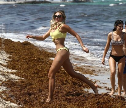 Full leaked Khloe terae page private onlyfans photo