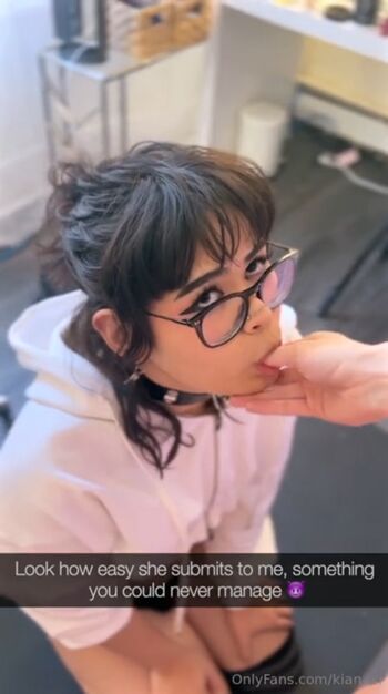 Full leaked Kianavi  page private onlyfans photo