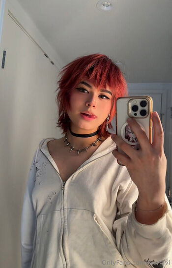 Full leaked Kianavi private onlyfans photo