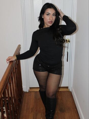 Full leaked Kiaralise page private onlyfans photo