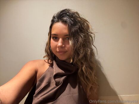 Full leaked Kiarareyess private onlyfans photo