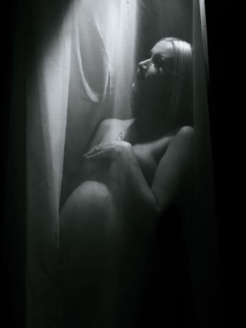 Full leaked Kikiiiijam canadian private onlyfans photo