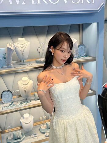 Full leaked Kim chaewon private onlyfans photo