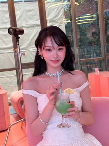 Full leaked Kim chaewon private onlyfans photo