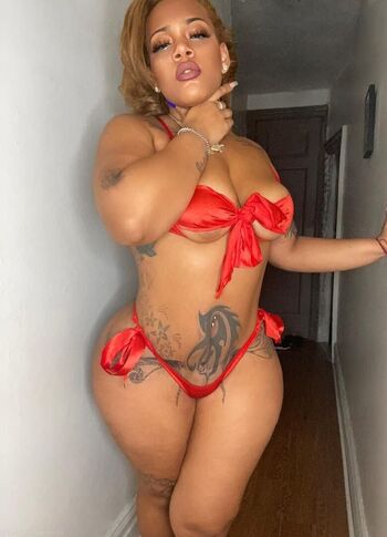 Full leaked Kimkommas private onlyfans photo