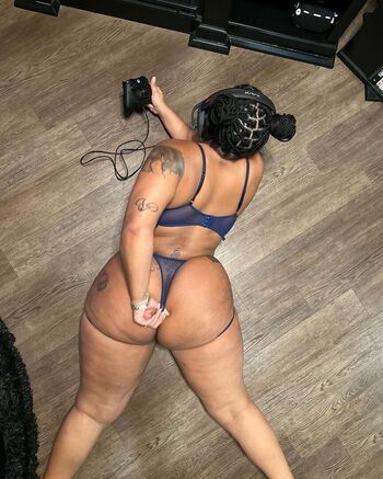 Full leaked Kimlifts private onlyfans photo