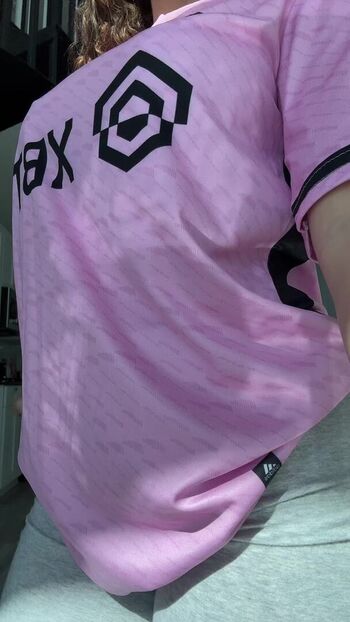 Full leaked Kinziecakesz private onlyfans photo