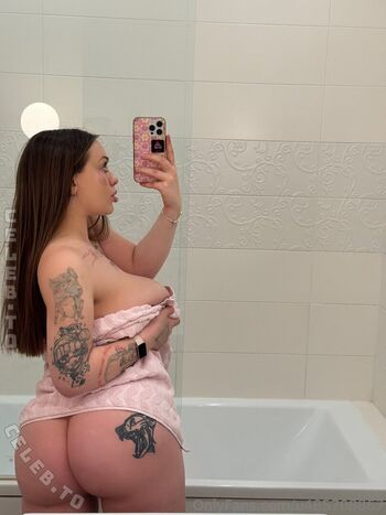 Full leaked Kira clark page private onlyfans photo