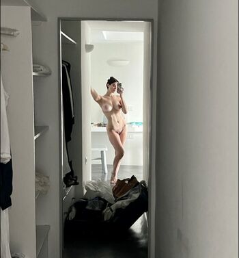 Full leaked Kira kosarin  page private onlyfans photo