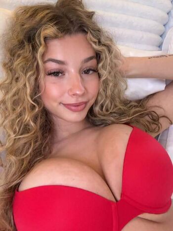 Full leaked Kira pregiato  page private onlyfans photo