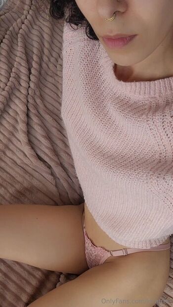Full leaked Kirafree private onlyfans photo