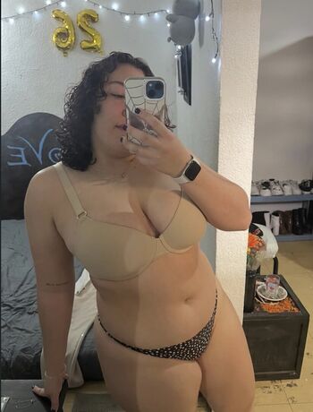 Full leaked Kissglow private onlyfans photo