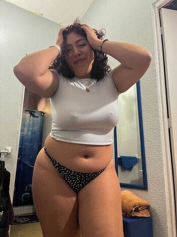 Full leaked Kissglow private onlyfans photo