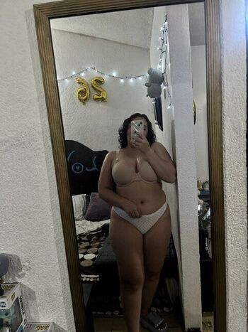 Full leaked Kissglow private onlyfans photo