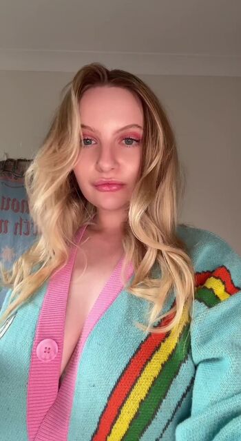 Full leaked Kit farrin private onlyfans photo