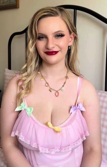 Full leaked Kit farrin private onlyfans photo