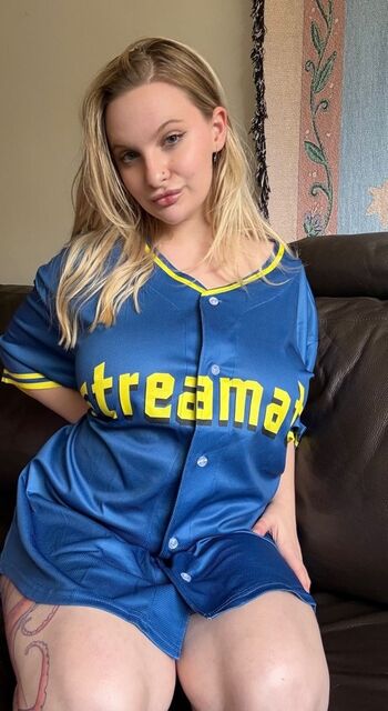 Full leaked Kit farrin private onlyfans photo