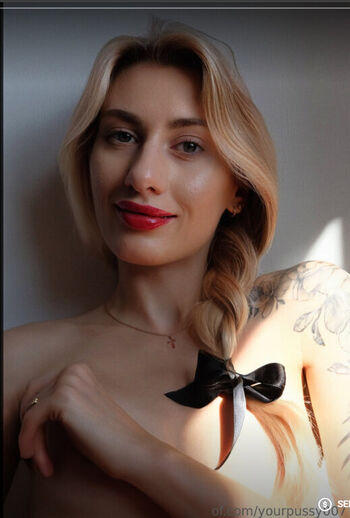 Full leaked Kitsunka private onlyfans photo