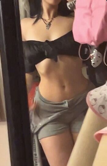 Full leaked Kittygirlguts private onlyfans photo