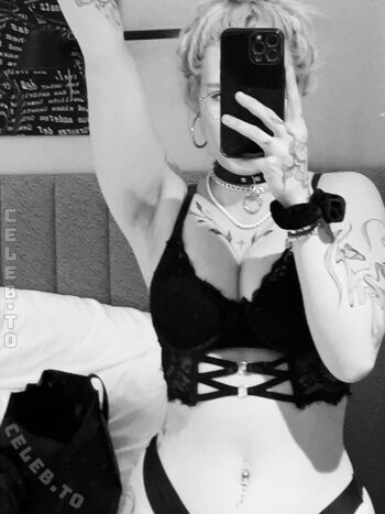 Full leaked Kittykattoni private onlyfans photo