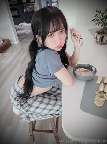 Full leaked Kittyxkum private onlyfans photo