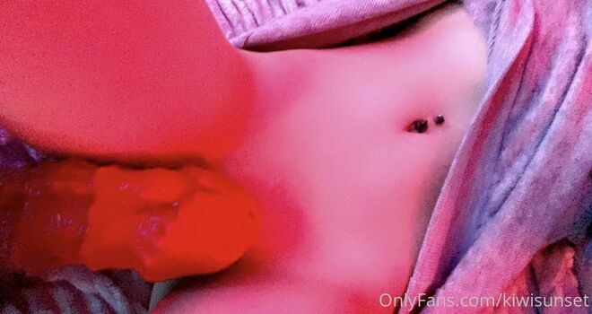Full leaked Kiwisunset  page private onlyfans photo