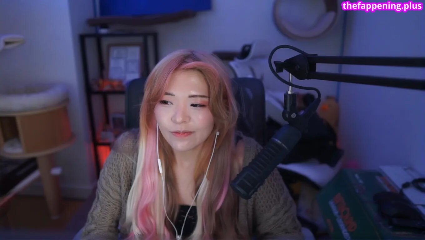 Kkatamina / Miyoung Nude OnlyFans Photo #297