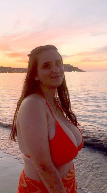 Full leaked Julia wulf/ private onlyfans photo