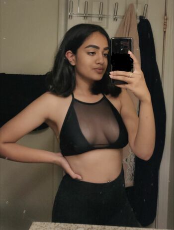Full leaked Komal private onlyfans photo