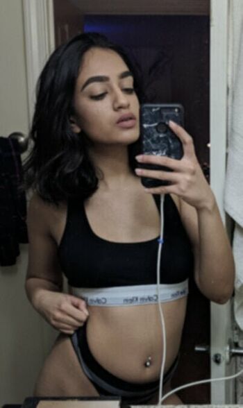 Full leaked Komal private onlyfans photo