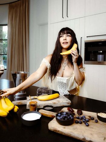 Full leaked Kourtney kardashian page private onlyfans photo