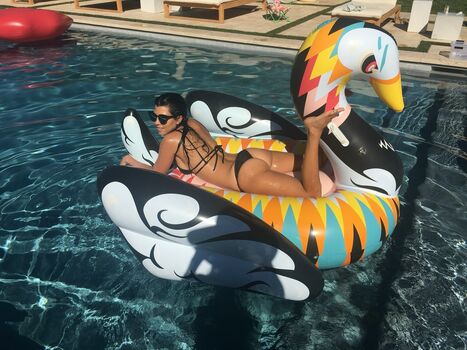 Full leaked Kourtney kardashian page private onlyfans photo