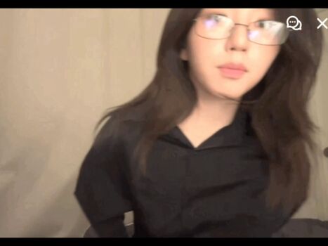 Full leaked Kpop girls private onlyfans photo