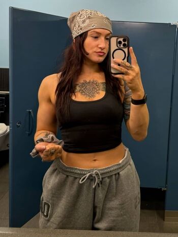 Full leaked Kris statlander page private onlyfans photo