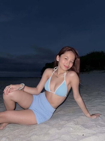 Full leaked Krizhian quizon page private onlyfans photo