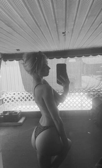 Full leaked Krystinh private onlyfans photo