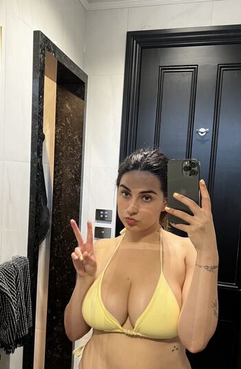 Full leaked Ktcherriez private onlyfans photo