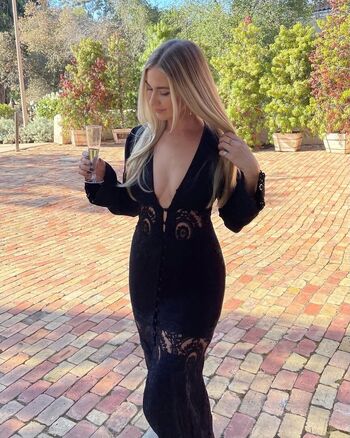 Full leaked Ktlynraps private onlyfans photo