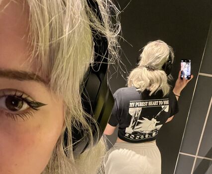 Full leaked Kvwviiju page private onlyfans photo