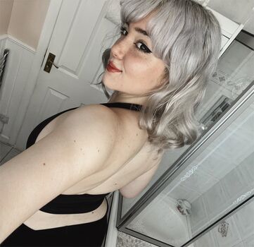 Full leaked Kvwviiju page private onlyfans photo