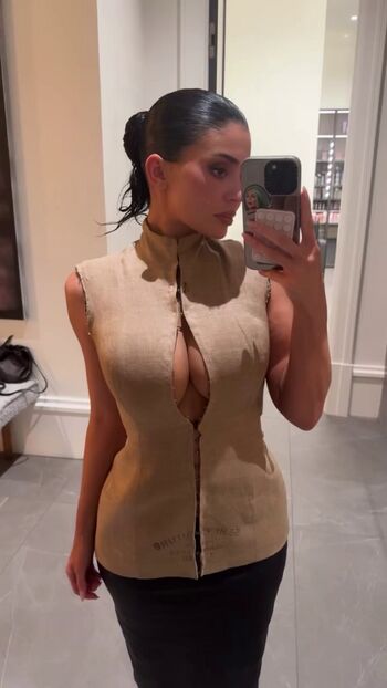 Full leaked Kylie jenner  page private onlyfans photo