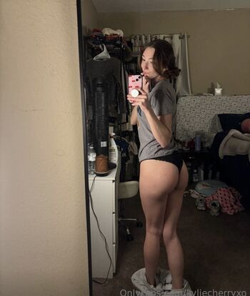 Full leaked Kyliecherryxo private onlyfans photo