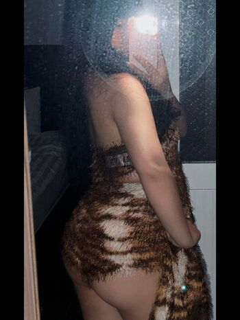 Full leaked Kyliekim private onlyfans photo