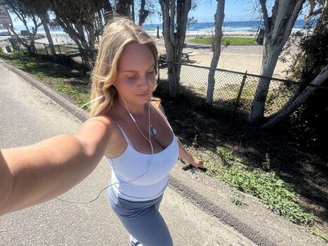 Full leaked Kyrarene private onlyfans photo