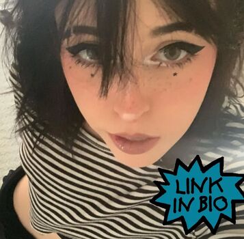 Full leaked Kyukiuwu private onlyfans photo