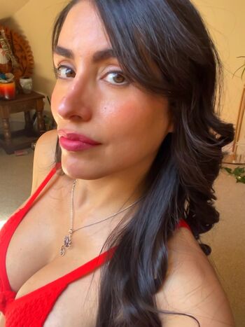Full leaked La layana rous page private onlyfans photo