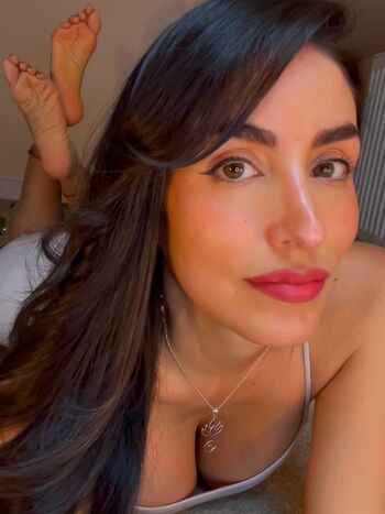 Full leaked La layana rous page private onlyfans photo