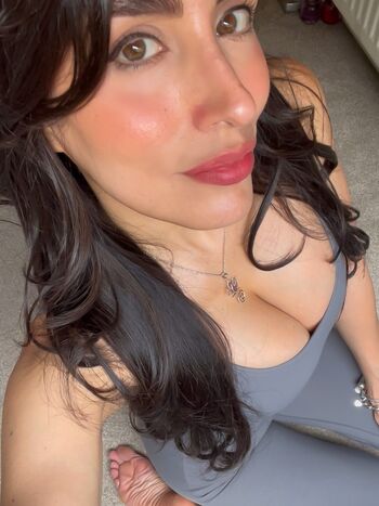 Full leaked La layana rous page private onlyfans photo