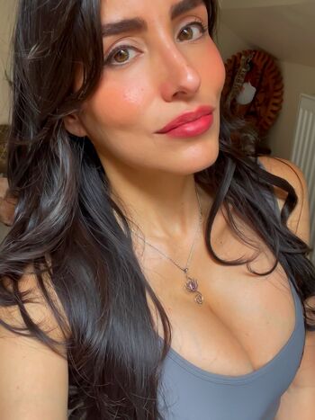 Full leaked La layana rous page private onlyfans photo