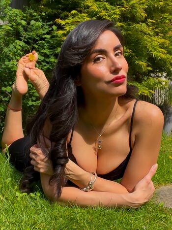 Full leaked La layana rous private onlyfans photo
